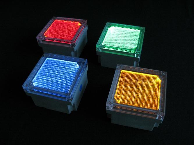 LED太阳能照明灯 绿色能源与高效照明的完美融合